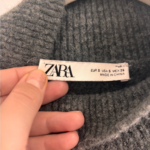Zara Charcoal Oversized Turtleneck Sweater Size Small - Picture 3 of 5